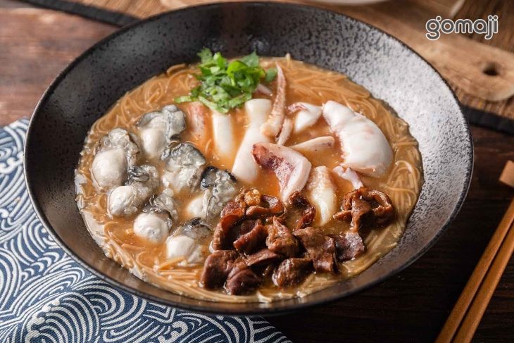 三寶麵線(鮮蚵+大腸+魷魚)