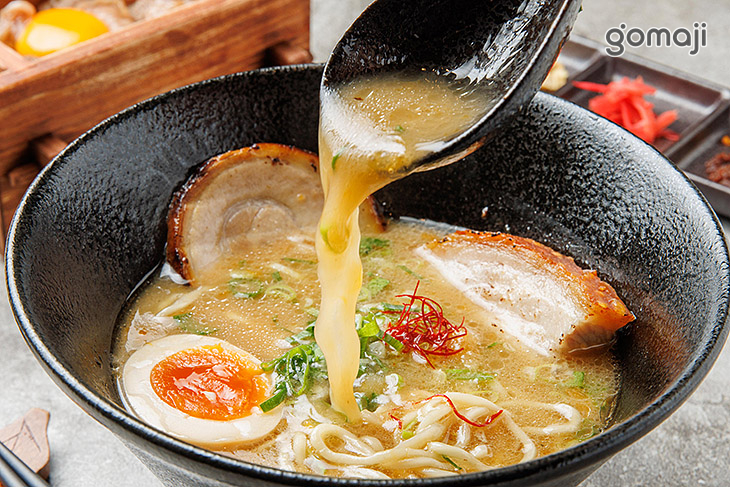 秘炙叉燒濃厚豚骨日本拉麵