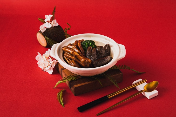 招牌嫣紅四人響宴