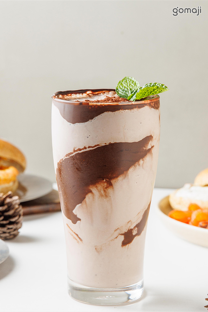  香蕉巧克力奶昔