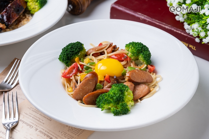 德式香腸蛋黃義大利麵