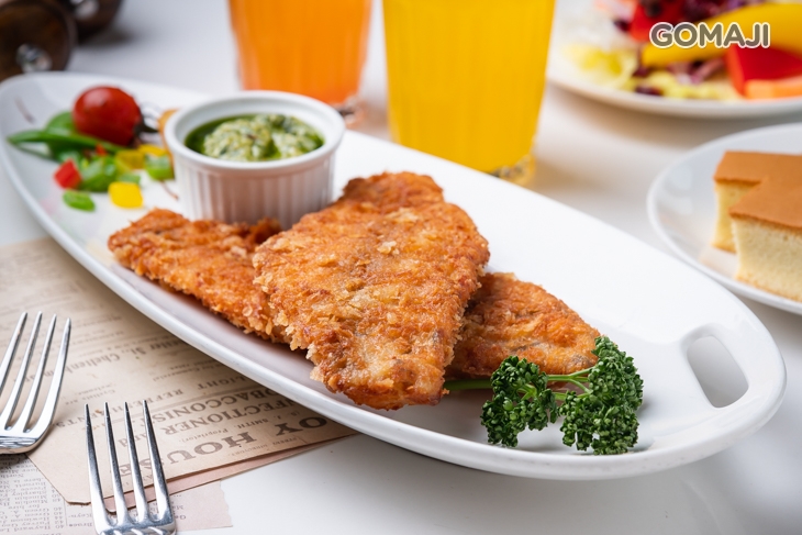 酥炸魚佐青醬沙司