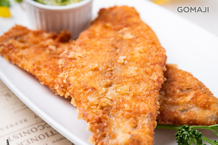 酥炸魚佐青醬沙司