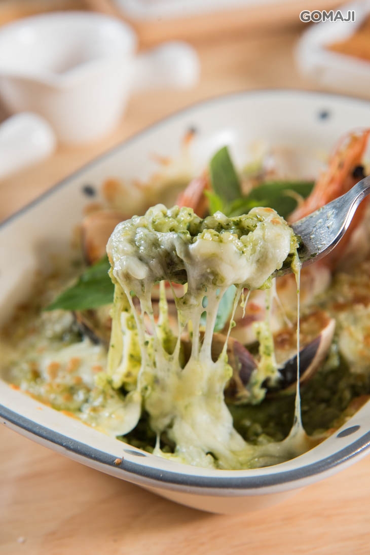 鄉村式海鮮青醬焗烤燉飯