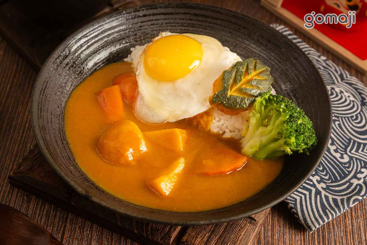 主角咖哩飯