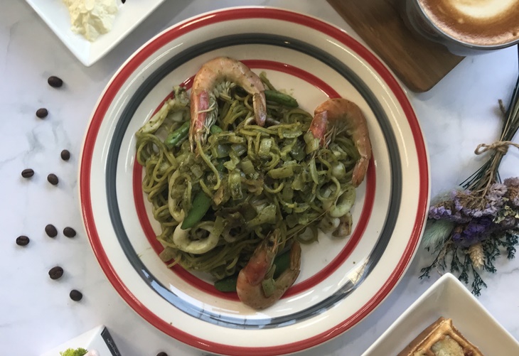 青醬海鮮意大利麵
