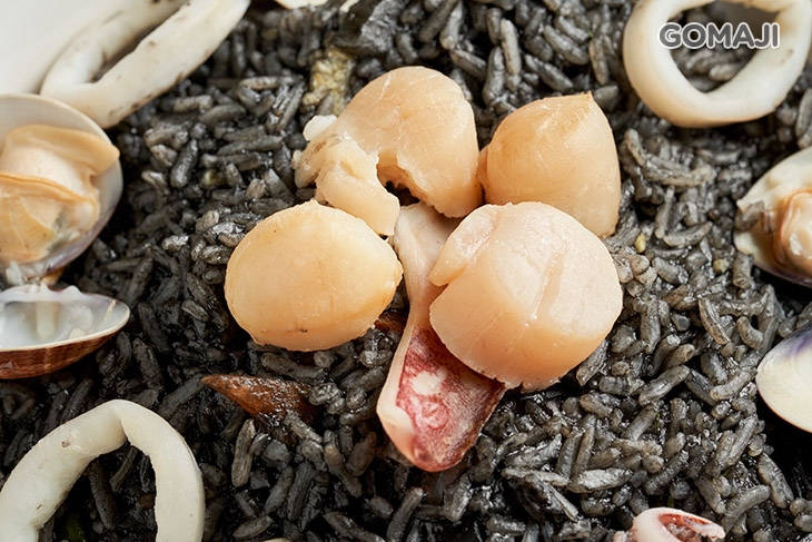 燉飯(威尼斯墨魚干貝)