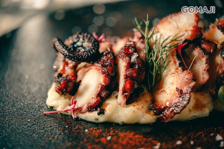 煎章魚佐絲滑馬鈴薯泥