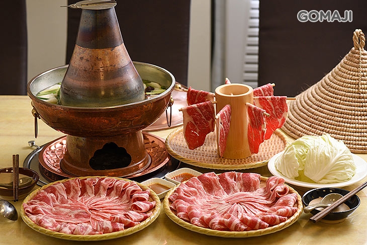 A.銅鍋涮羊肉家庭分享餐