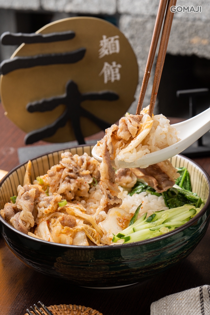 韓式泡菜牛五花拌飯 