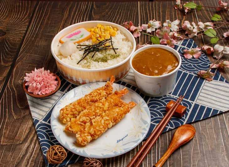 天婦羅炸蝦咖哩飯