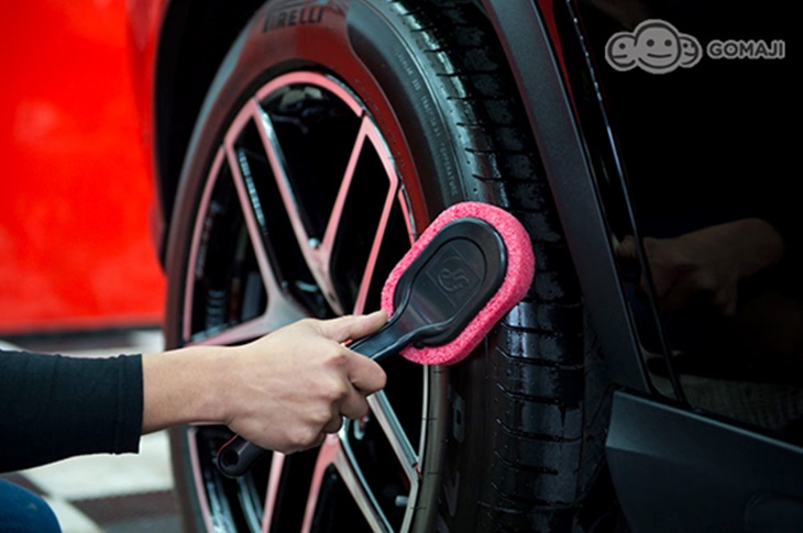 輪胎上光保養