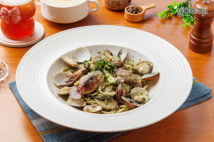 青醬蛤蜊小卷義大利麵