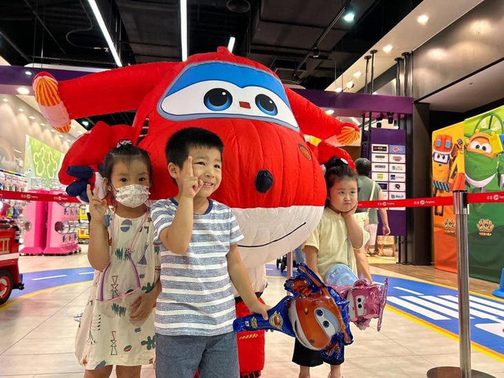 Superwings交通小鎮駕駛互動主題樂園