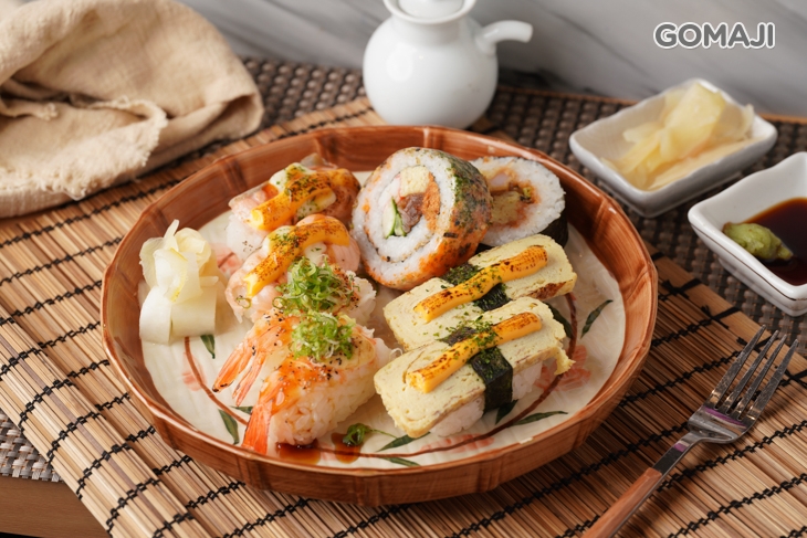 招牌炙燒海苔花捲壽司組合午食餐