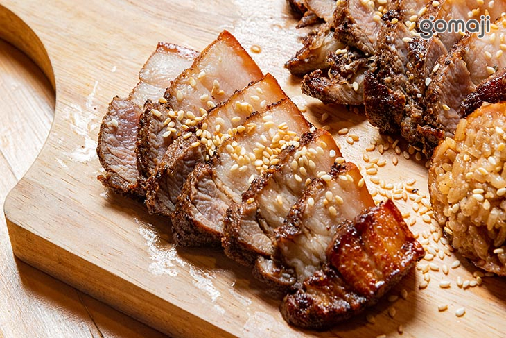 無骨雞翅包飯&燒烤鹹豬肉