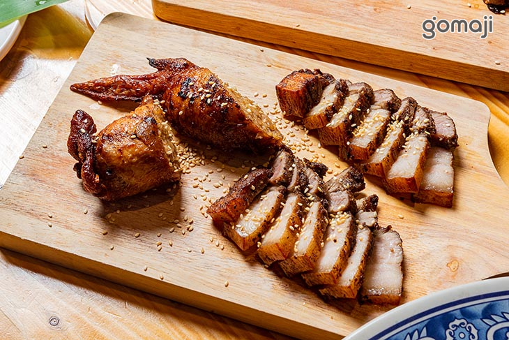 無骨雞翅包飯&燒烤鹹豬肉