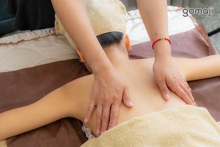 背部放鬆紓筋按壓