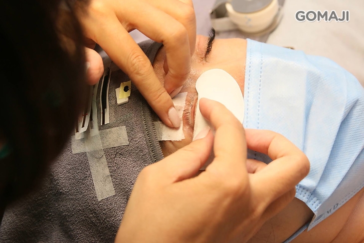 眼部真睫毛清潔 + 抗菌消毒 + 保濕眼膜一副