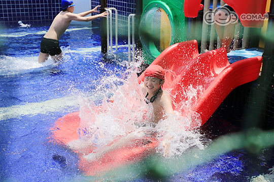 室內外大型游泳池 / 兒童戲水球池 