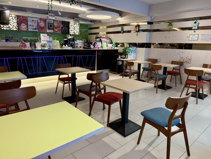 Dear 40 Cafe
