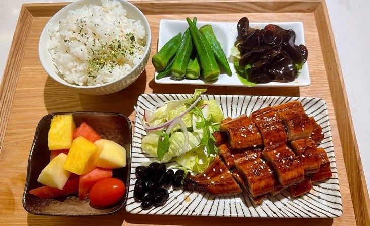冷鰻定食