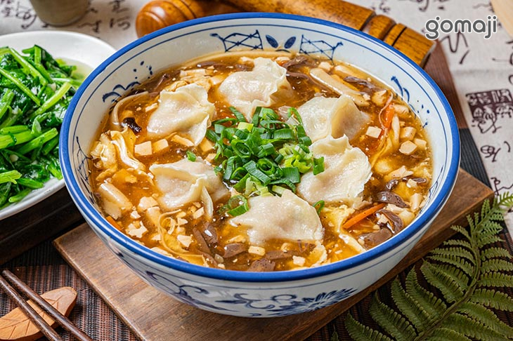 酸辣湯餃