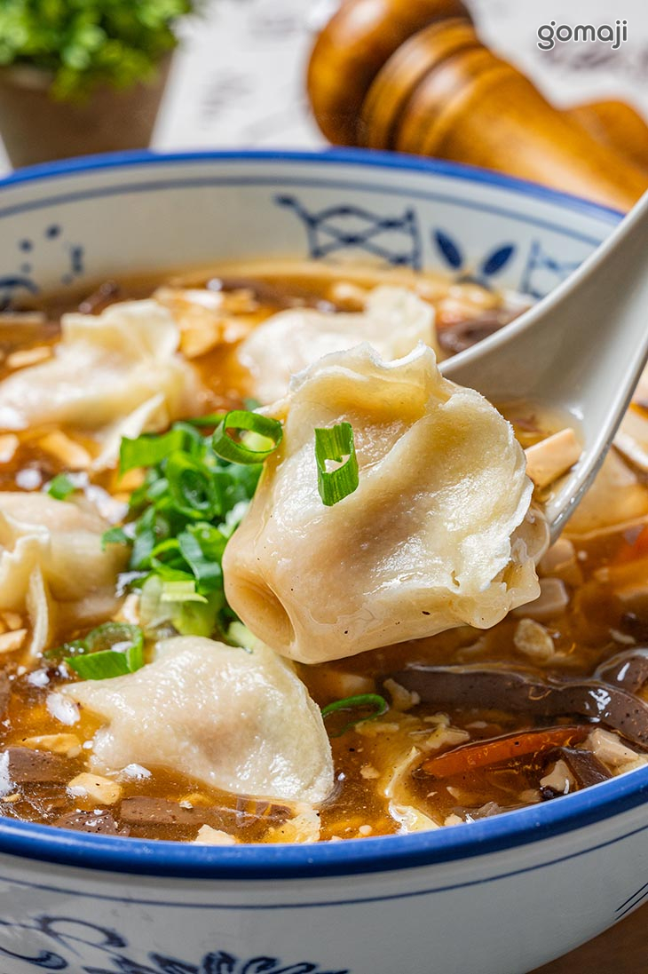 酸辣湯餃
