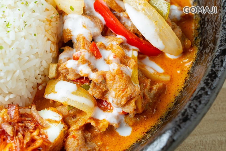 瑪莎曼咖哩豬肉飯