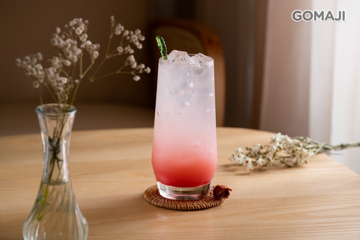 草莓可爾必思氣泡飲