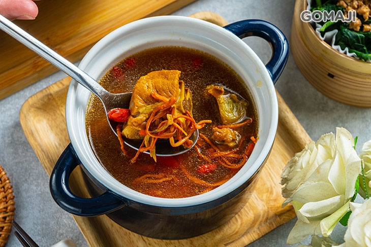 蟲草花淮山排骨湯