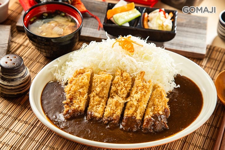 咖哩豬排定食