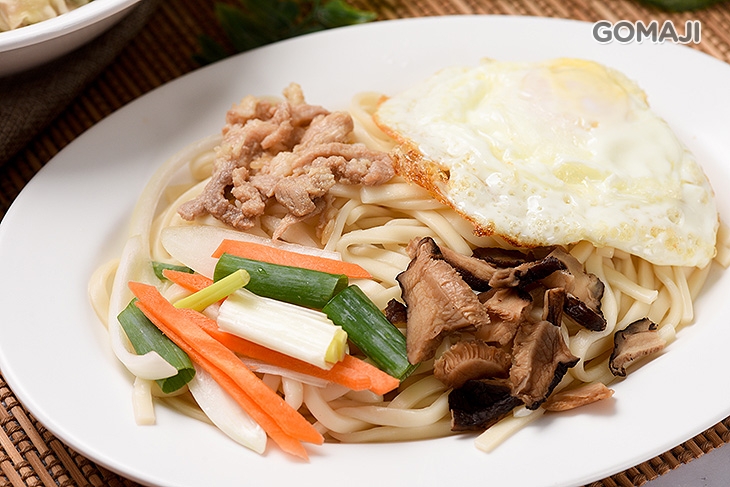 香菇肉絲炒麵