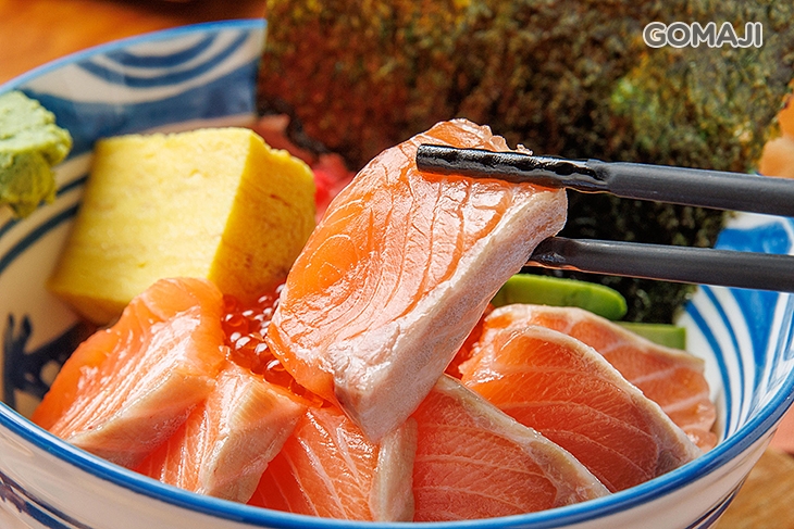 特選鮭魚親子丼飯 