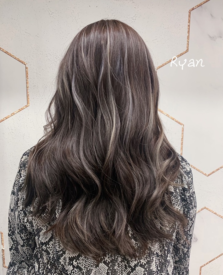 ACTION HAIR