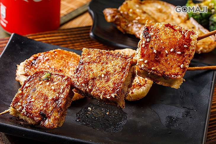 烤三層肉串一份 + 甜不辣一份 + 百頁豆腐一份 + 花椰菜一份