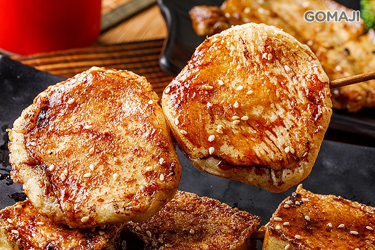 烤三層肉串一份 + 甜不辣一份 + 百頁豆腐一份 + 花椰菜一份