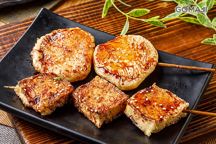 烤三層肉串一份 + 甜不辣一份 + 百頁豆腐一份 + 花椰菜一份