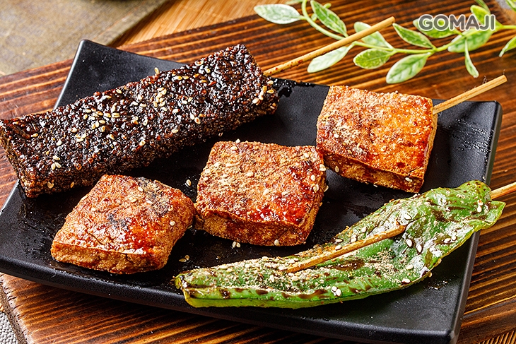 烤雞腿一份 + 豆乾一份 + 青椒一份 + 米血一份