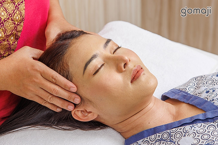 頭部舒刮指壓放鬆