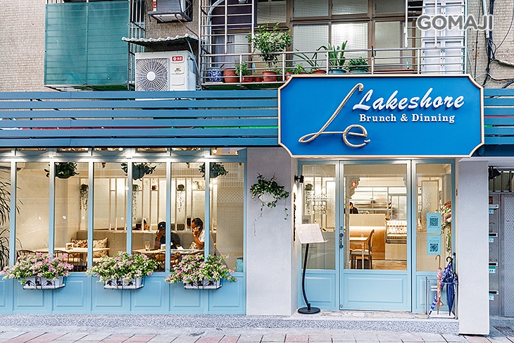  Le Lakeshore