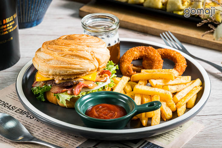 培根花生丹麥堡套餐