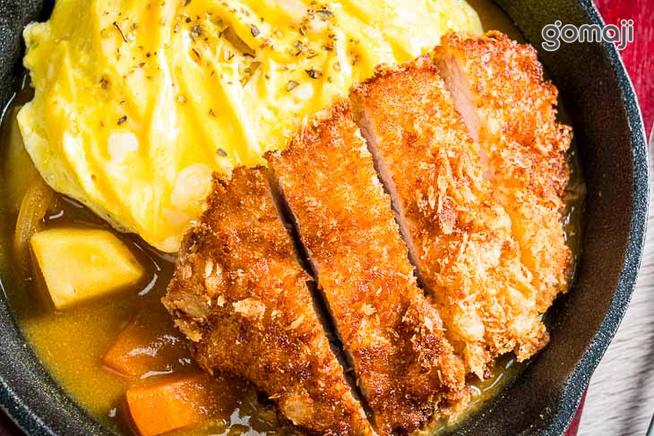 日式卡滋厚豬排咖哩飯