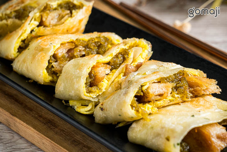 剝皮辣椒雞腿蛋餅