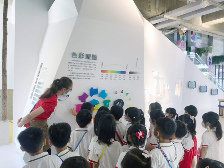 專人情境式導覽