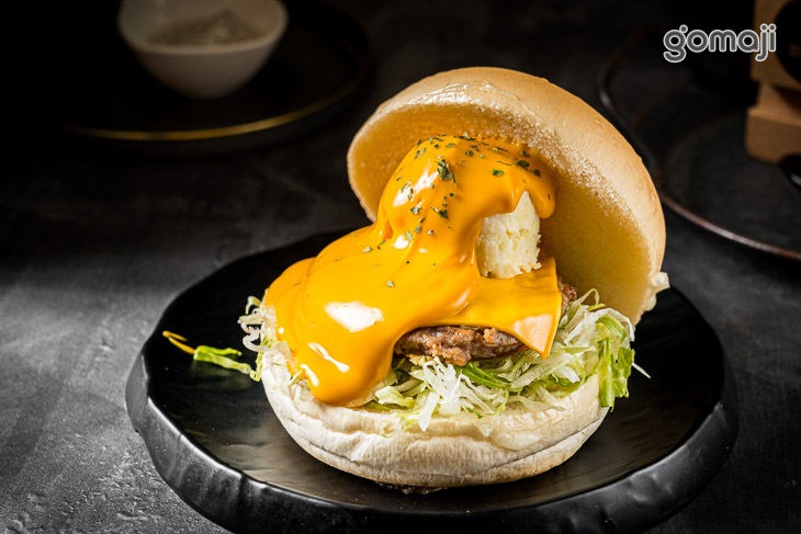 岩起司薯泥牛肉堡