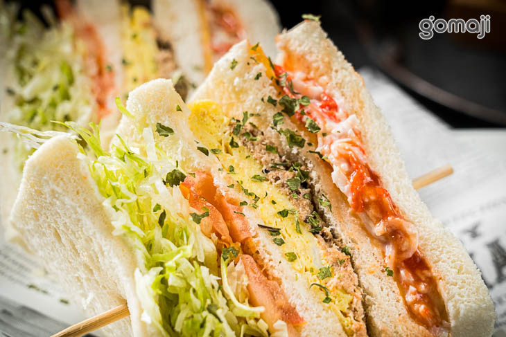 鮪魚蟹肉沙拉總匯