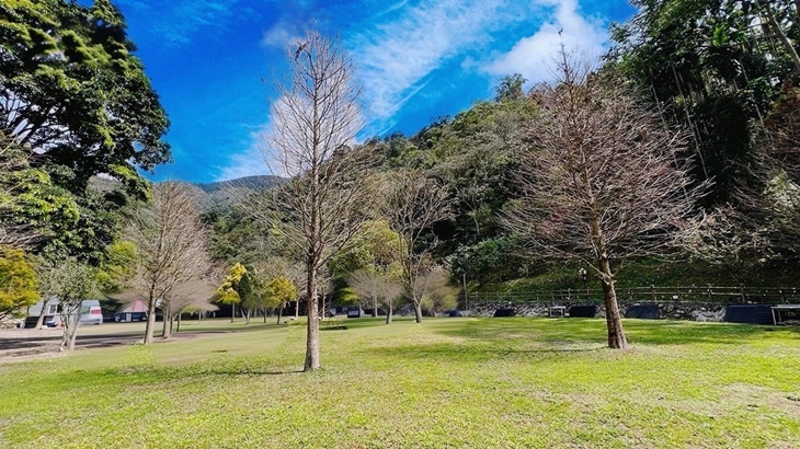 茶野裡山野露營(南投龍泉營區)