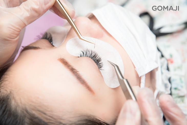 睫毛嫁接 
