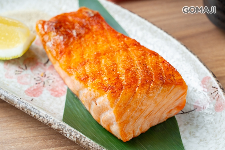 鹽烤鮭魚排